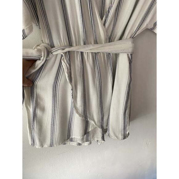 Lulus Striped Romper SZ M Faux Wrap Classic Vacation Sexy Coquette Girl - Picture 6 of 8